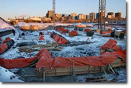 Preparing the framework for garage slab level 100
Photo credit: Harry Foster, Canadian Museum of Civilization
