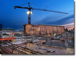 Southwest sunset view of the café concrete wall
Photo credit: Harry Foster, Canadian Museum of Civilization
