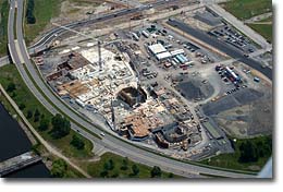 Aerial view of the construction site looking east
Canadian Aerial Photo Corporation/PCL Constructors
