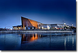 View of the Canadian War Museum from Victoria Island at night, May 7, 2005
© Canadian War Museum, photo Harry Foster, CWM2012-0050-0005-Dp1
