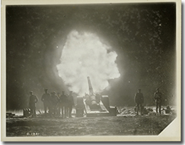 A heavy artillery piece firing during the Battle of Vimy Ridge, April 1917.
George Metcalf Archival Collection
CWM 19920085-214
O.1321
© Canadian War Museum
