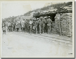 Canadian troops outside a YMCA hut, behind the lines, August 1917.
George Metcalf Archival Collection
CWM 19920085-639
O.1735
© Canadian War Museum
