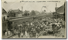 Canadian soldiers bound for Europe, departing Sault Ste. Marie, 1915.
George Metcalf Archival Collection
CWM 20120160-002_2
© Canadian War Museum
