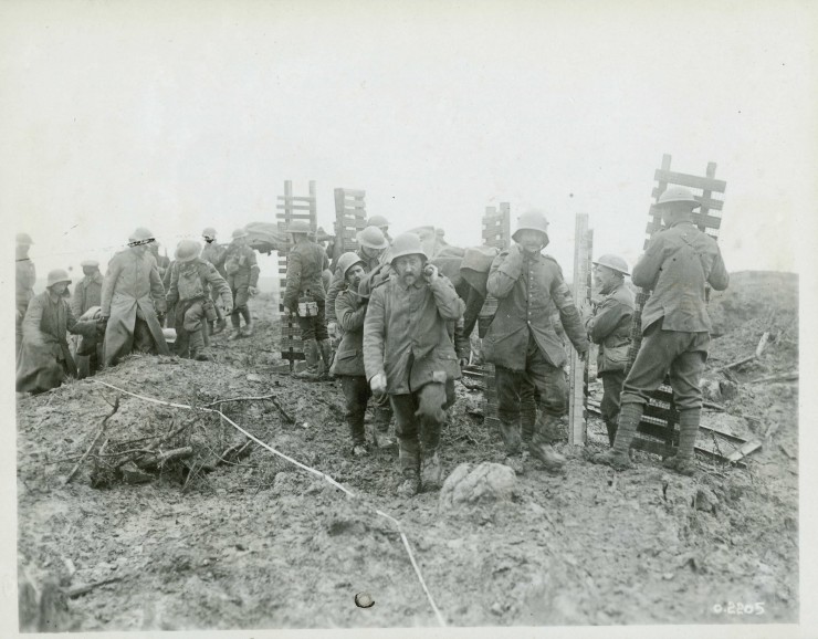 Photographs - Battles and Fighting Photographs | Canada and the First ...