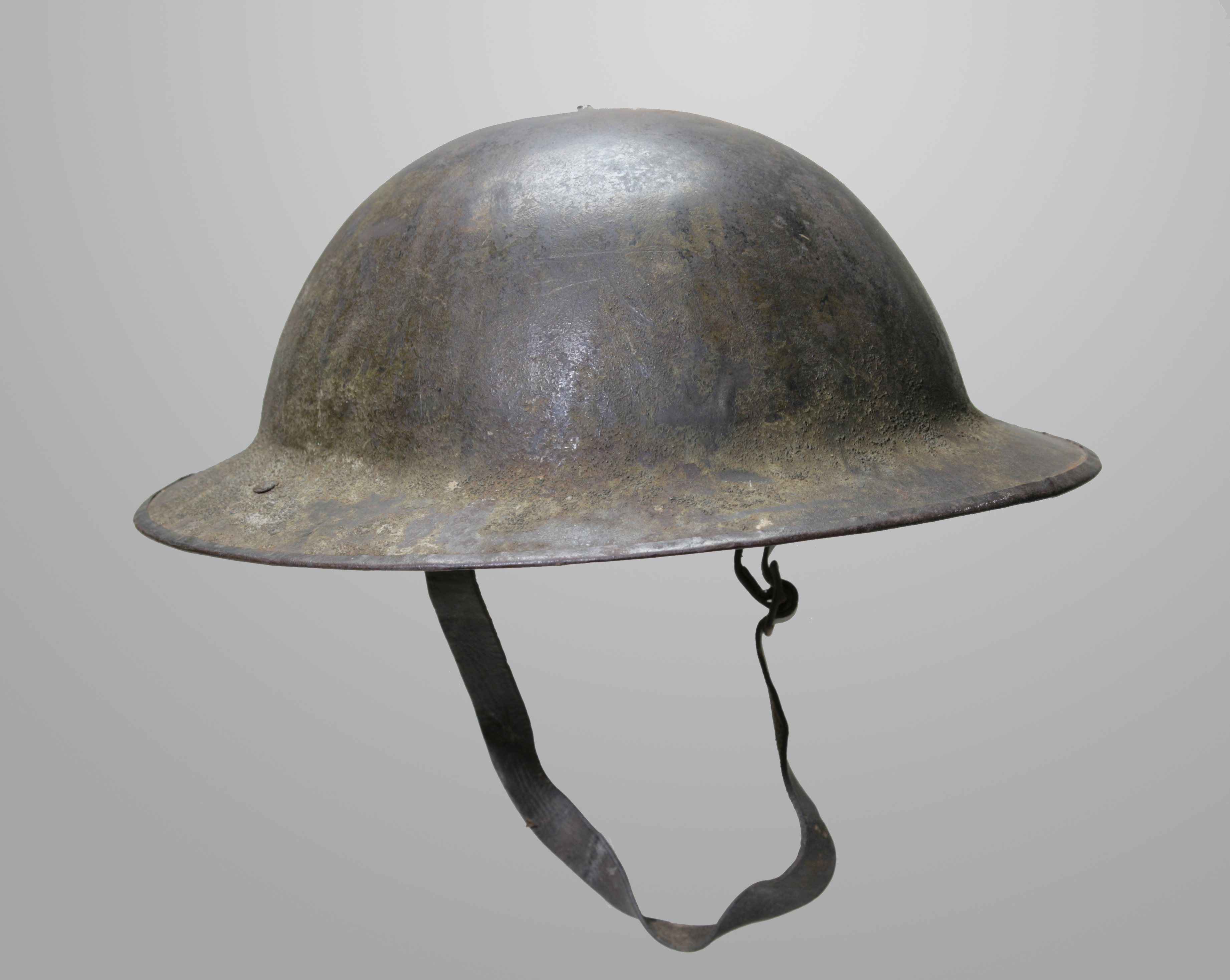 helmet Canadian War Museum